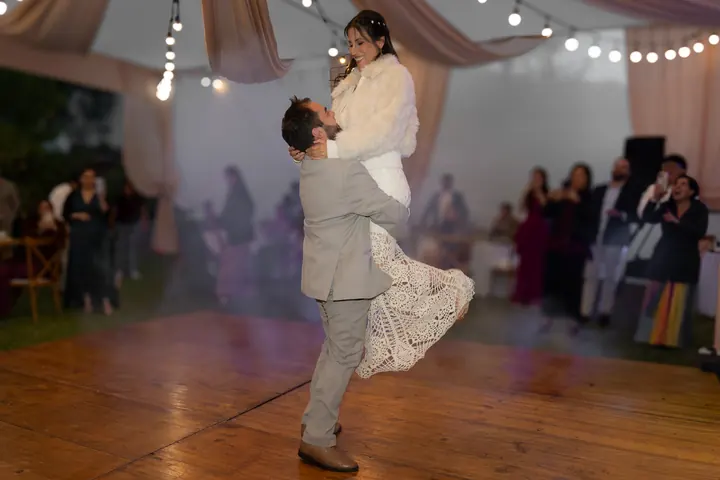 La alegría del primer baile